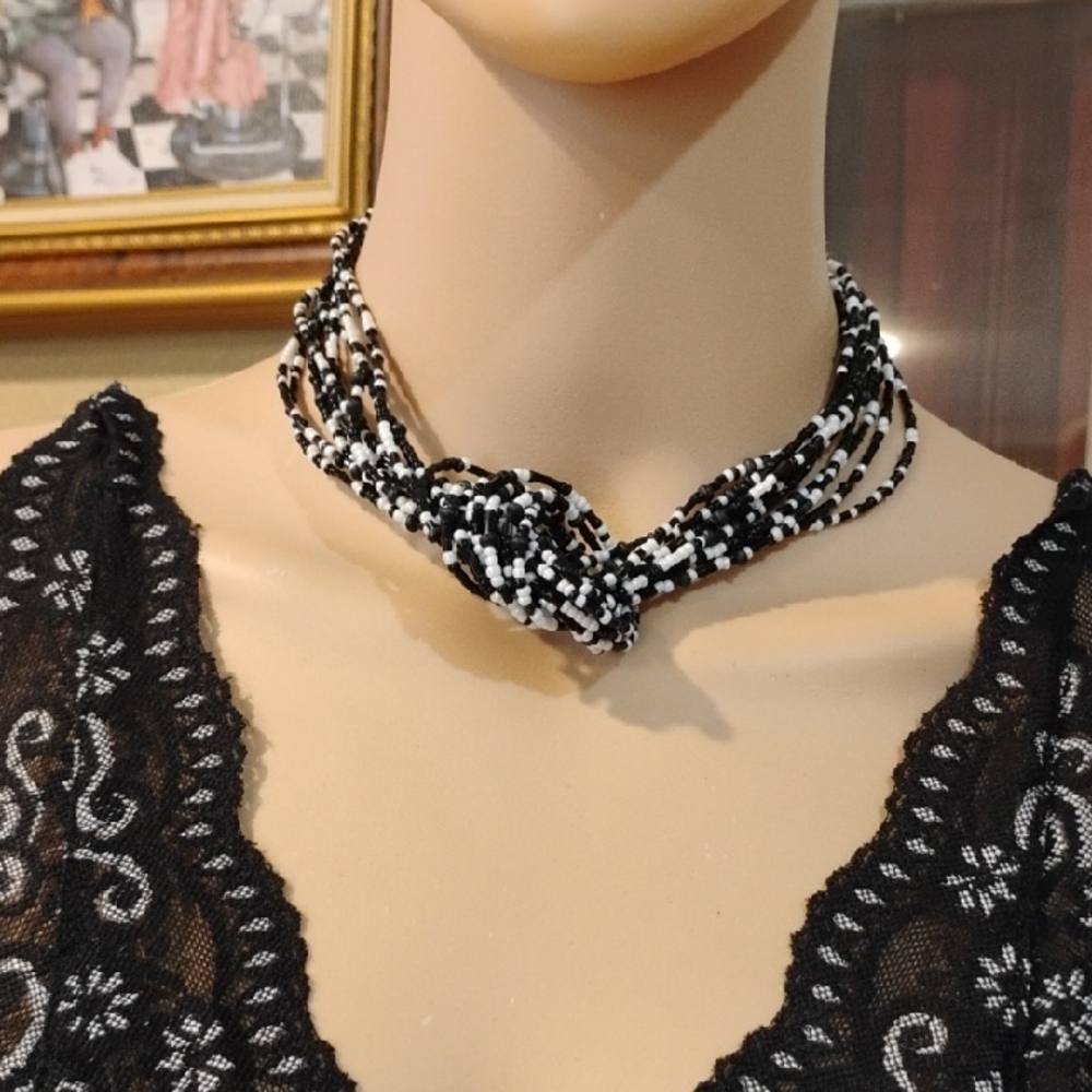 Chic Black and White Beaded Necklace